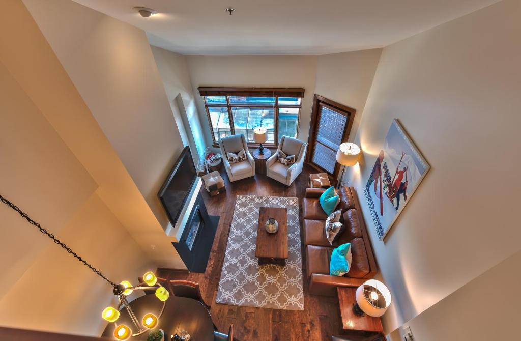 Sundial Lodge Superior Penthouse by Canyons Village Rentals Main image 1